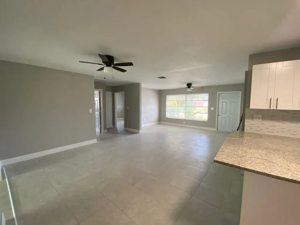 9121 Bamboo Drive Palm Beach Gardens FL 33410