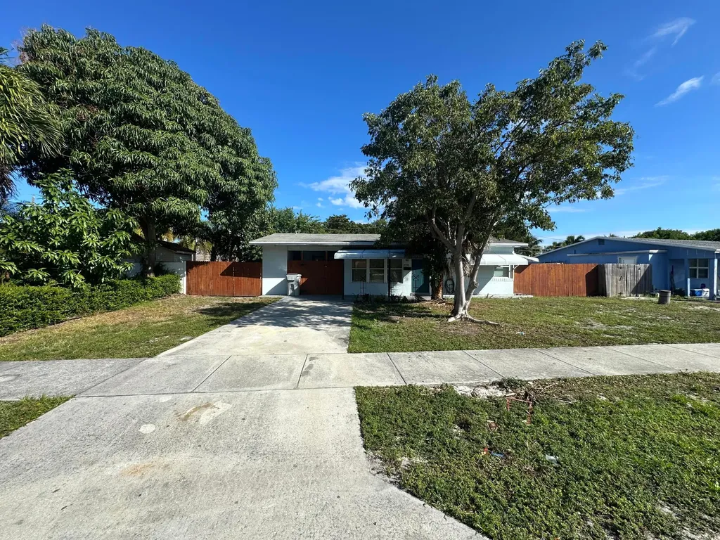 2550 NE 7th Terrace Pompano Beach FL 33064