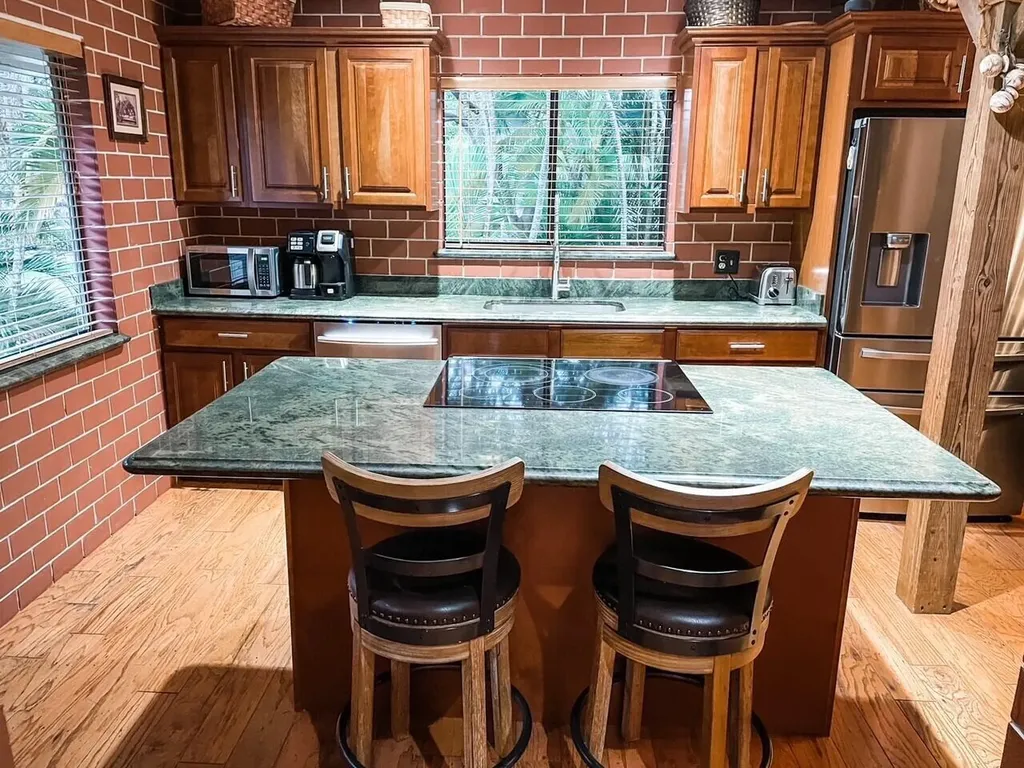 25 Lexington Lane W Palm Beach Gardens FL 33418