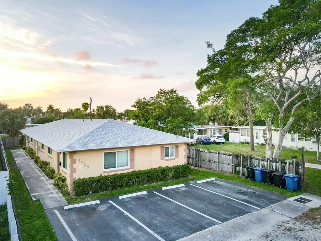 1025 NE 17th Avenue Fort Lauderdale FL 33304