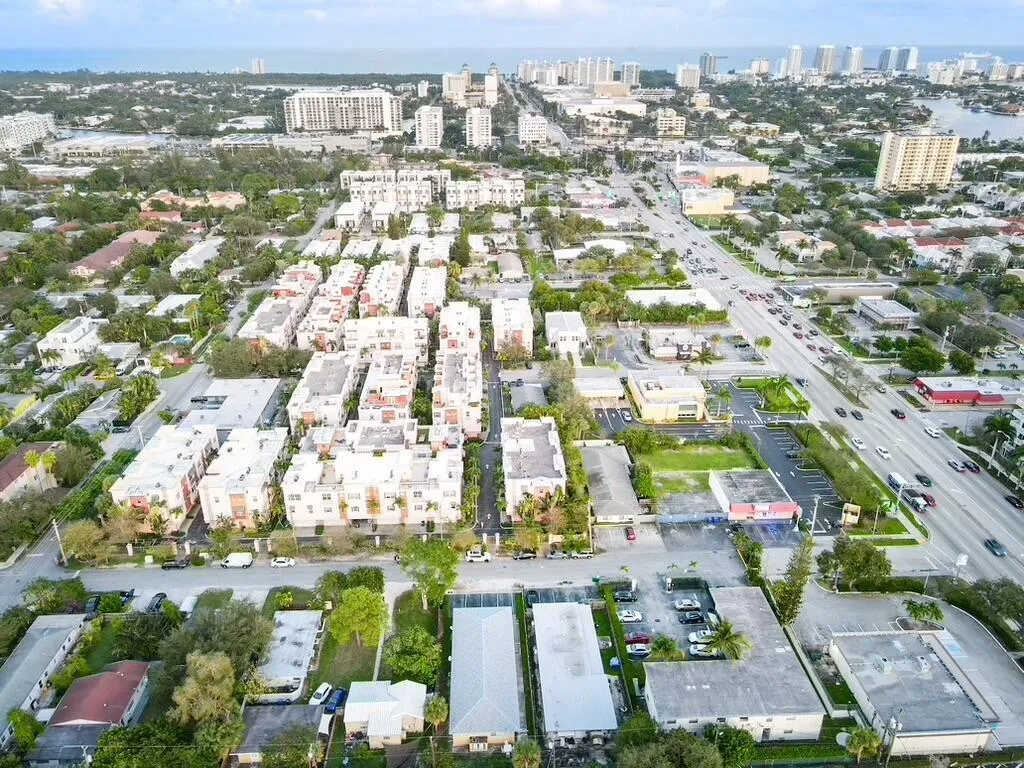 1025 NE 17th Avenue Fort Lauderdale FL 33304
