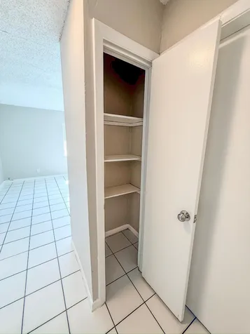 1025 NE 17th Avenue Fort Lauderdale FL 33304