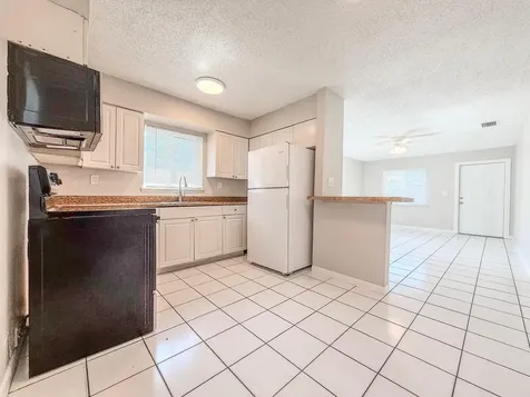 1025 NE 17th Avenue Fort Lauderdale FL 33304