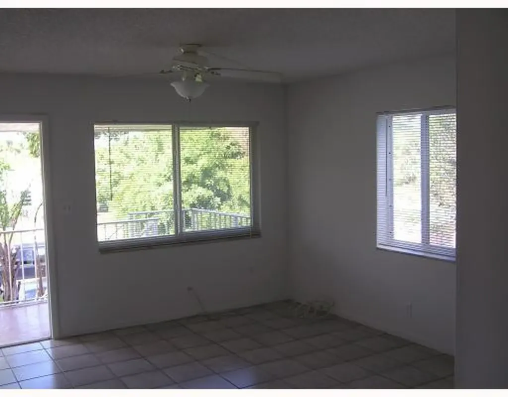 912 NE 17th Court Fort Lauderdale FL 33305