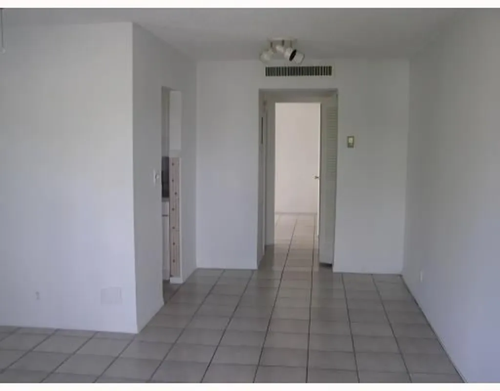 912 NE 17th Court Fort Lauderdale FL 33305