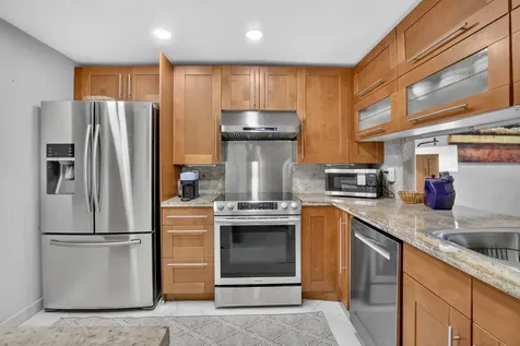 7500 NW 1st Court Plantation FL 33317