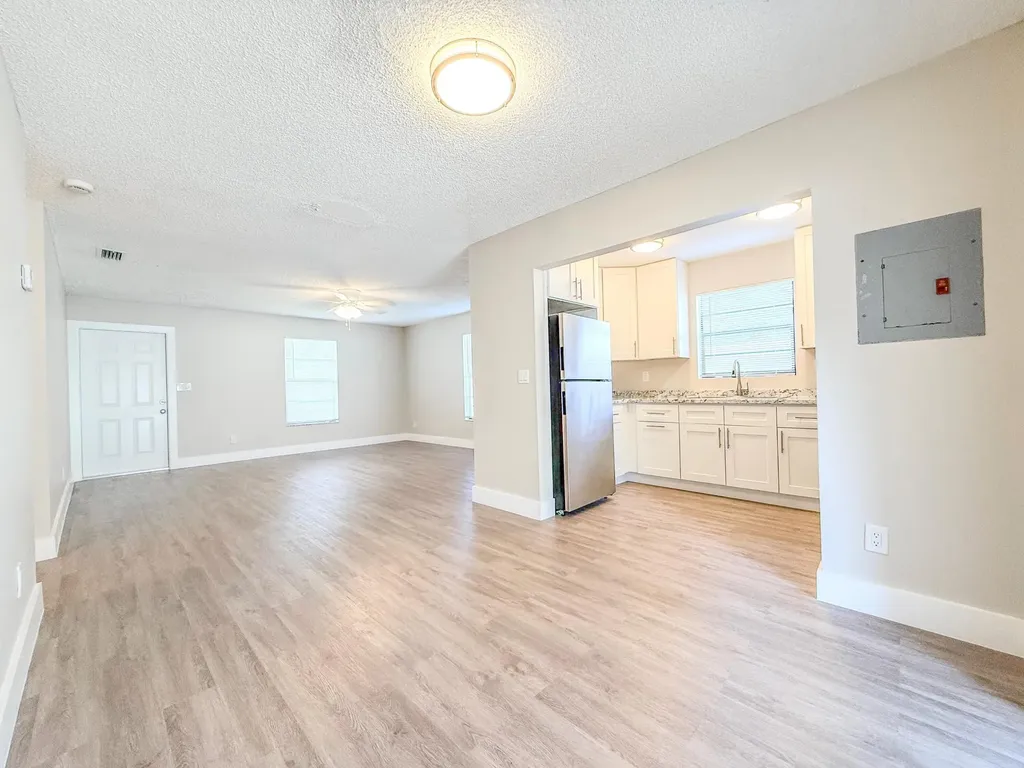 3082 Swain Boulevard Greenacres FL 33463