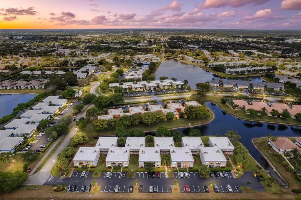 15450 Pembridge Avenue Delray Beach FL 33484
