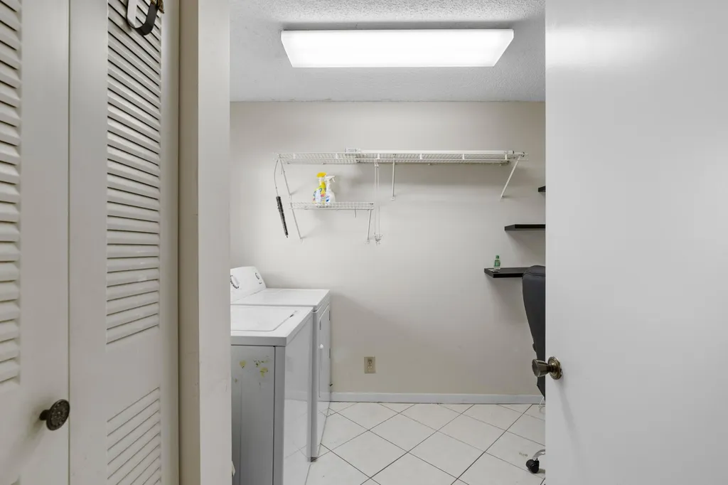 15450 Pembridge Avenue Delray Beach FL 33484