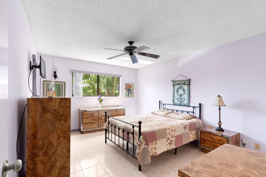15450 Pembridge Avenue Delray Beach FL 33484
