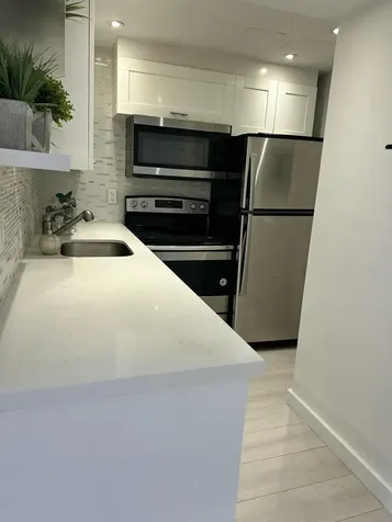 800 West Avenue Miami Beach FL 33139
