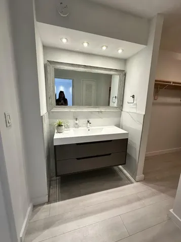 800 West Avenue Miami Beach FL 33139