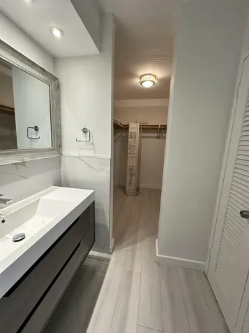 800 West Avenue Miami Beach FL 33139