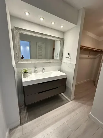 800 West Avenue Miami Beach FL 33139