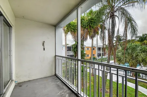 1505 Crescent Circle Lake Park FL 33403