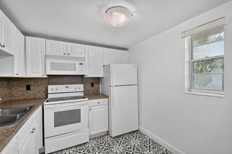 1505 Crescent Circle Lake Park FL 33403