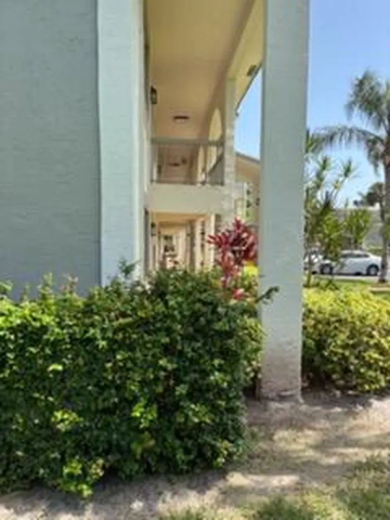 2708 Nassau Bend Coconut Creek FL 33066