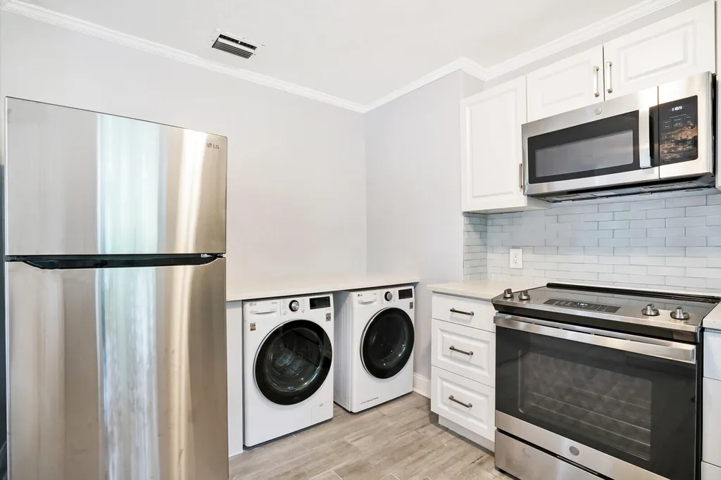 610 SE 2nd Avenue Delray Beach FL 33483