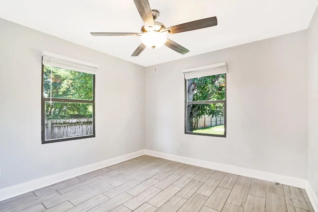 610 SE 2nd Avenue Delray Beach FL 33483