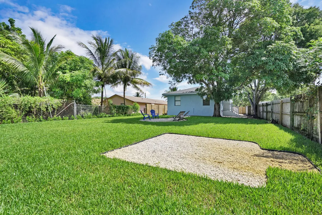 610 SE 2nd Avenue Delray Beach FL 33483