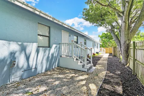 610 SE 2nd Avenue Delray Beach FL 33483