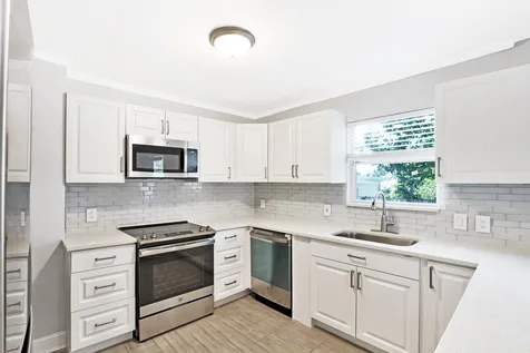 610 SE 2nd Avenue Delray Beach FL 33483