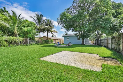610 SE 2nd Avenue Delray Beach FL 33483