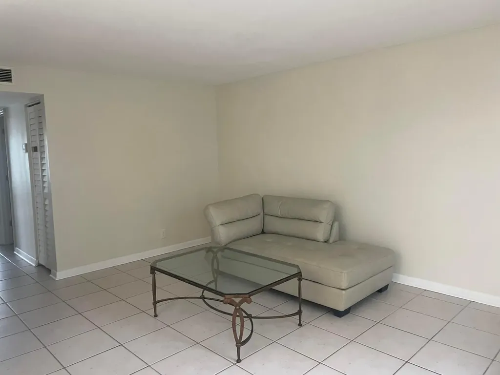 498 Piedmont K Delray Beach FL 33484