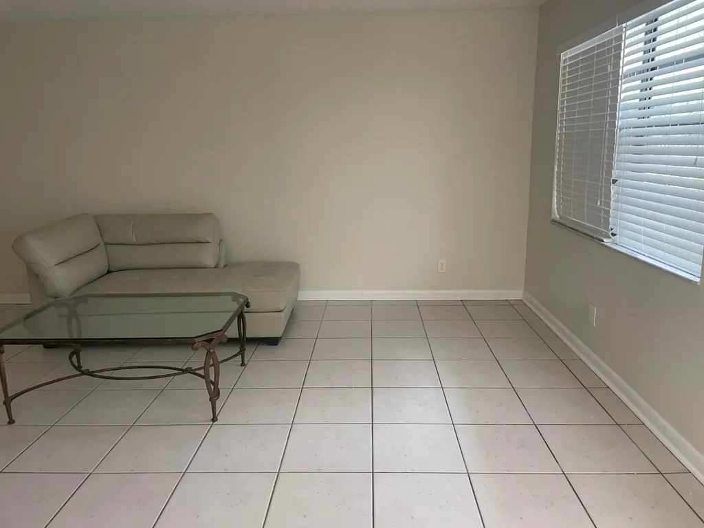 498 Piedmont K Delray Beach FL 33484