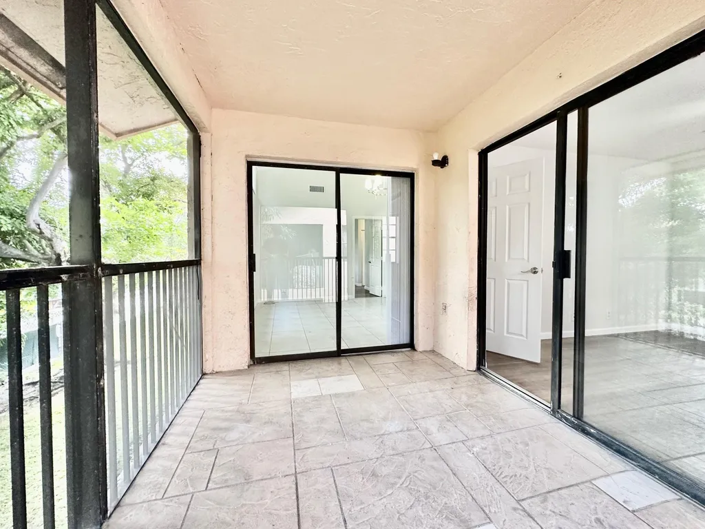 1917 NW 94th Avenue Coral Springs FL 33071