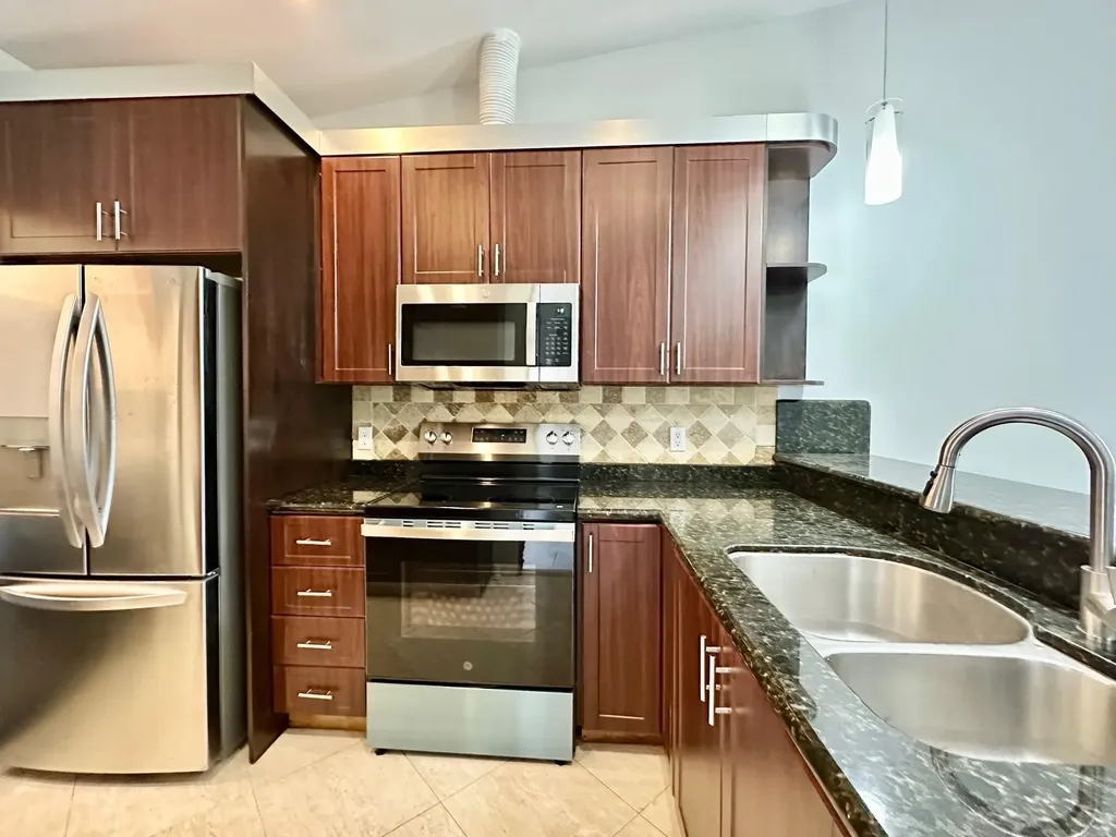 1917 NW 94th Avenue Coral Springs FL 33071