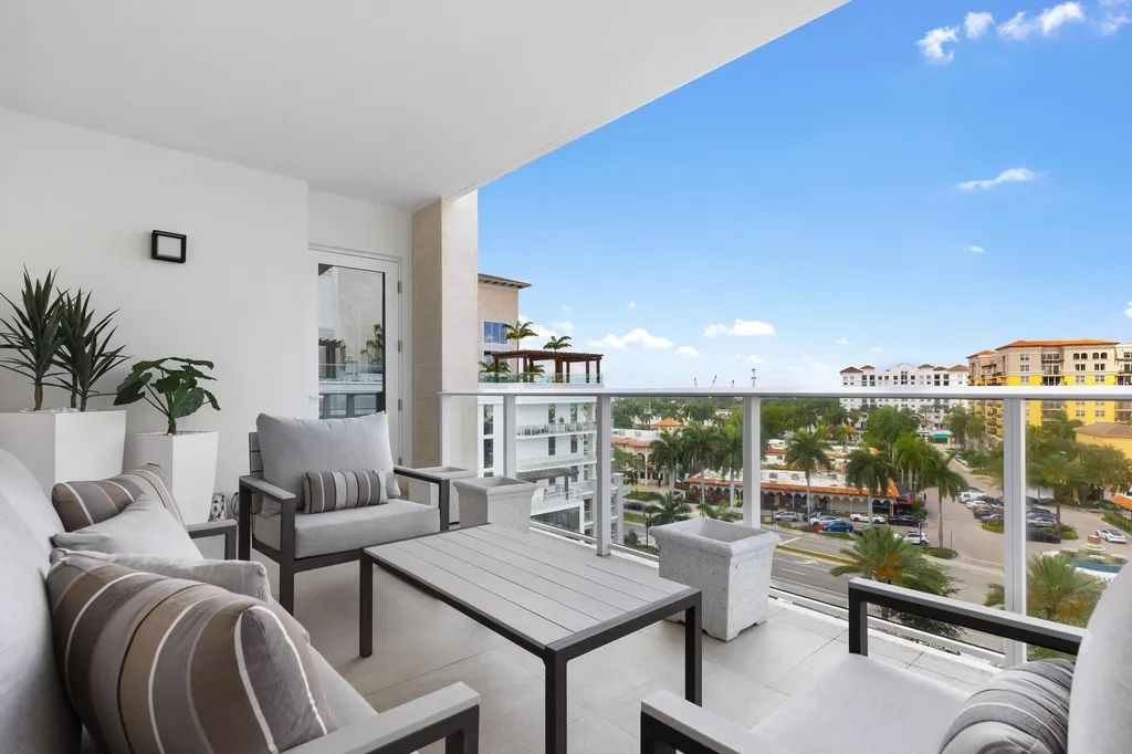 210 SE Mizner Boulevard Boca Raton FL 33432
