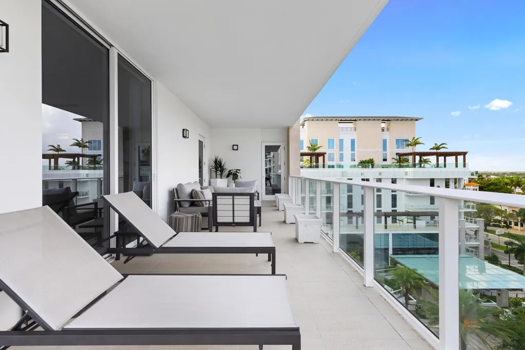 210 SE Mizner Boulevard Boca Raton FL 33432