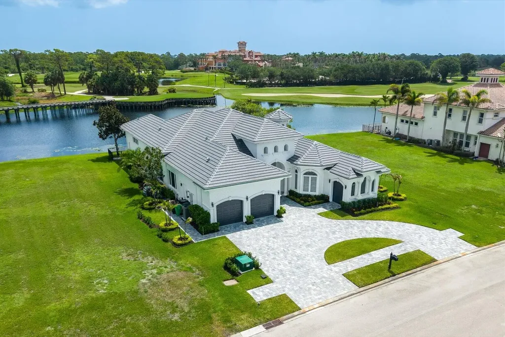 128 SE Rio Angelica Port St Lucie FL 34984