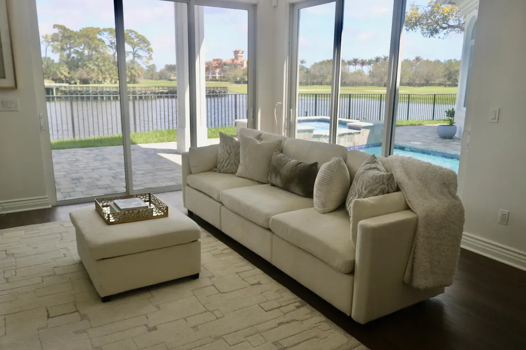 128 SE Rio Angelica Port St Lucie FL 34984