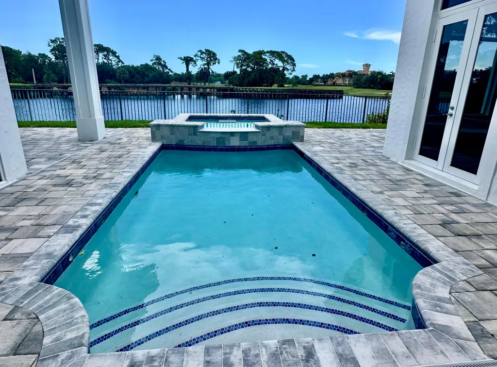 128 SE Rio Angelica Port St Lucie FL 34984