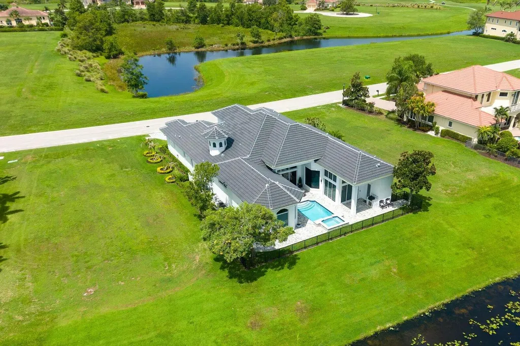 128 SE Rio Angelica Port St Lucie FL 34984