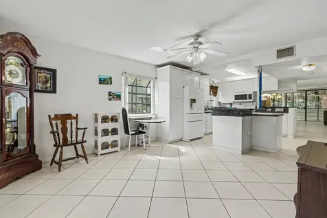 7515 NW 79th Avenue Tamarac FL 33321
