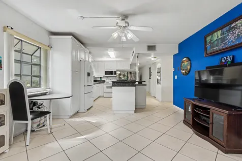 7515 NW 79th Avenue Tamarac FL 33321