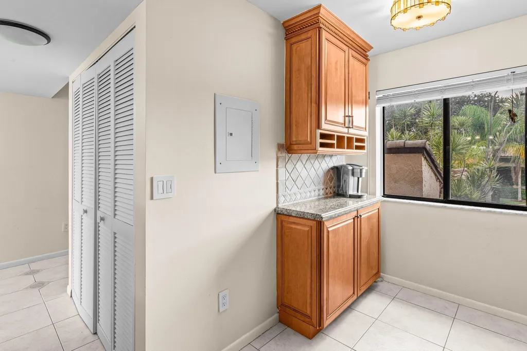 210 Captains Walk Delray Beach FL 33483