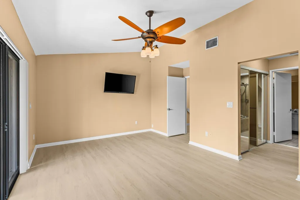 210 Captains Walk Delray Beach FL 33483