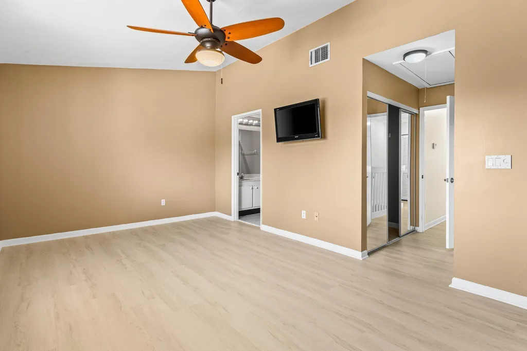 210 Captains Walk Delray Beach FL 33483