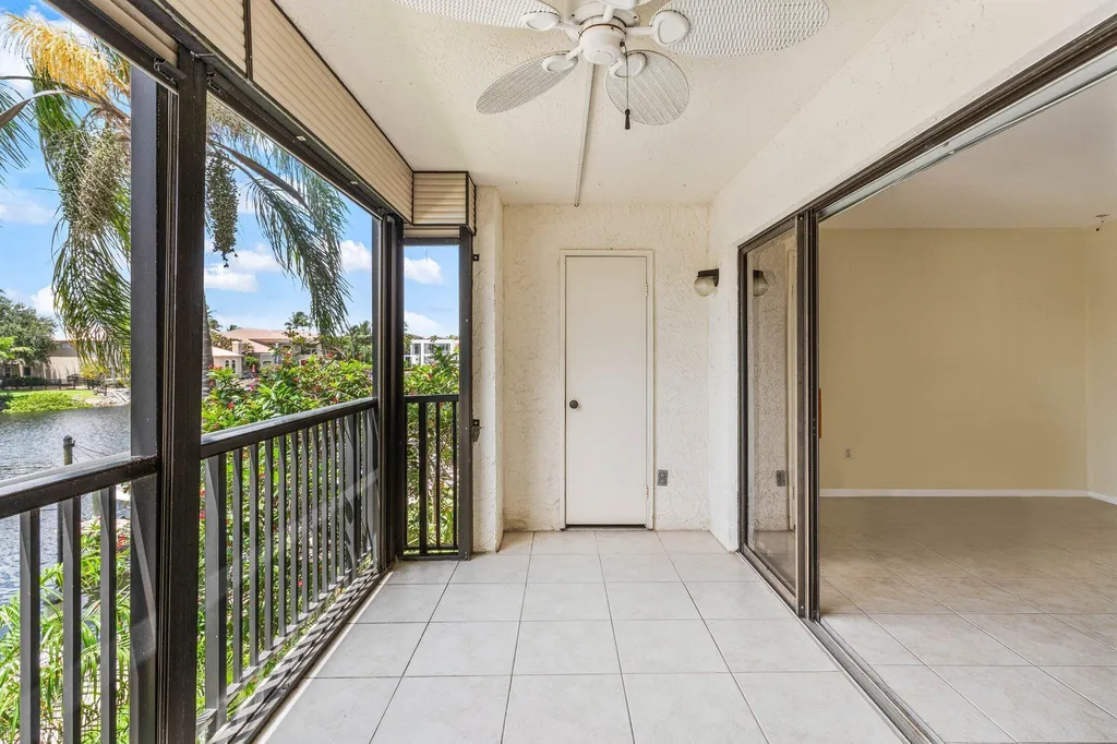 210 Captains Walk Delray Beach FL 33483