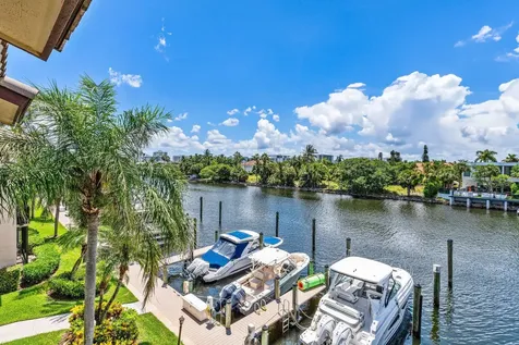 210 Captains Walk Delray Beach FL 33483
