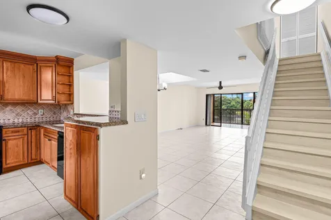 210 Captains Walk Delray Beach FL 33483