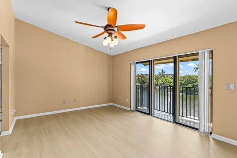 210 Captains Walk Delray Beach FL 33483