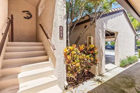 210 Captains Walk Delray Beach FL 33483