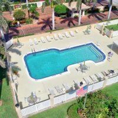 210 Captains Walk Delray Beach FL 33483