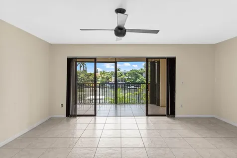 210 Captains Walk Delray Beach FL 33483
