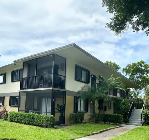 588 Trace Circle Deerfield Beach FL 33441